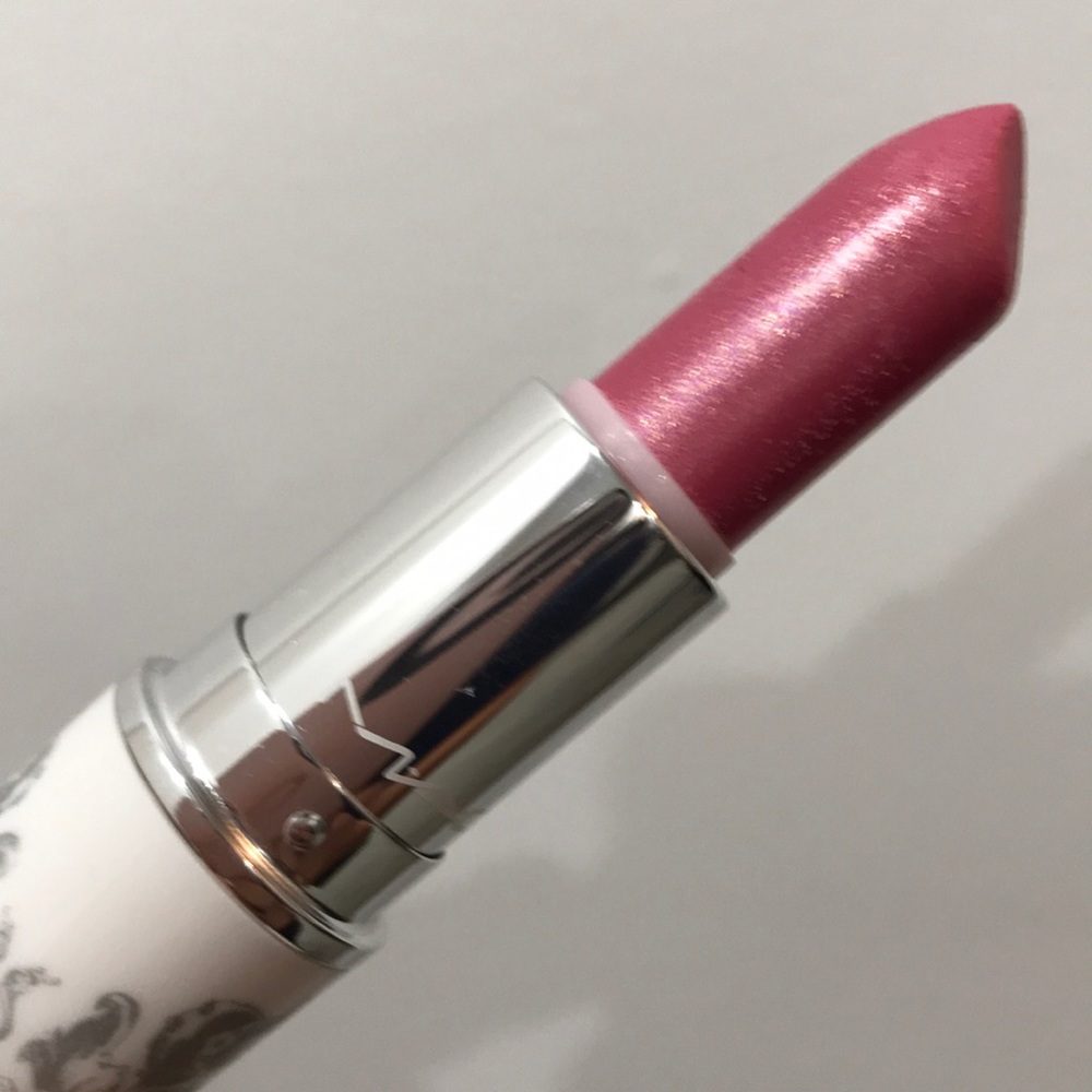BLUEBLOOD MAC ANTIQUITIES LIPSTICK Holiday 2014